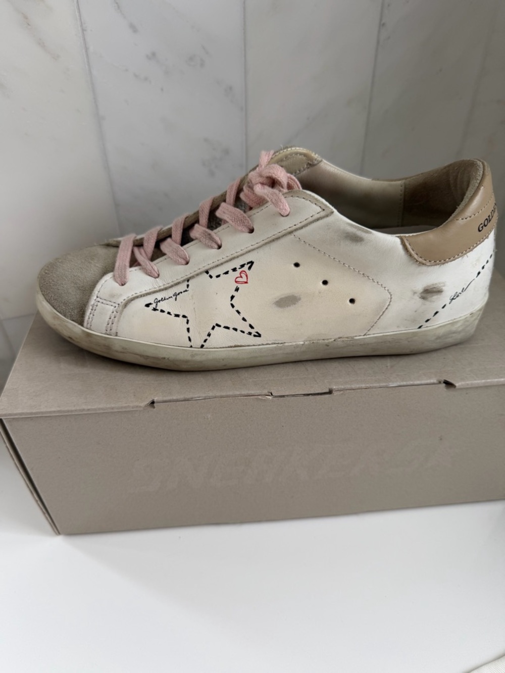 Golden Goose Leather Sneakers with Pink Laces - Picture 6 of 12